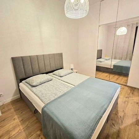 First -- Green Zoliborz Apartment 4 ワルシャワ エクステリア 写真